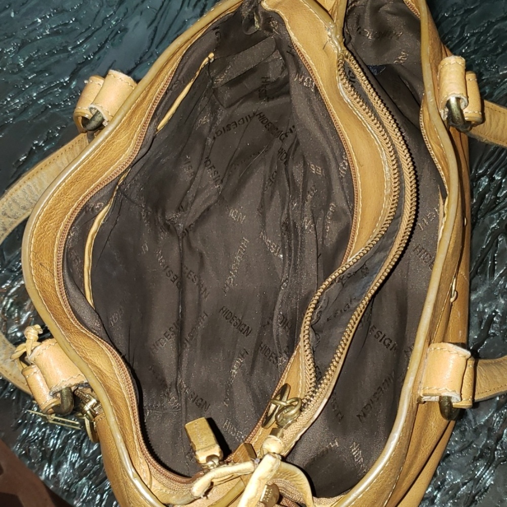 Hidesign Handbag - Picture 2 of 5